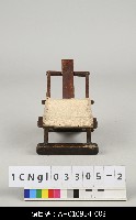 藏品(布袋戲道具-椅(真西園道具))的圖片